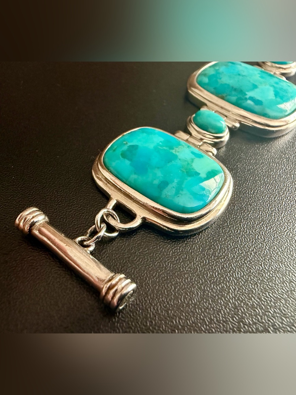 VINTAGE BBJ TURQUOISE SOUTHWESTERN STERLING SILVER TOGGLE BRACELET